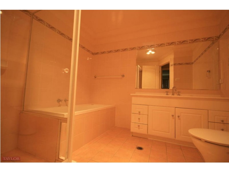 2 Governors Way, Oatlands NSW 2117