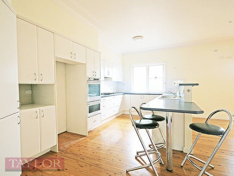 2 Lind Avenue, Oatlands NSW 2117