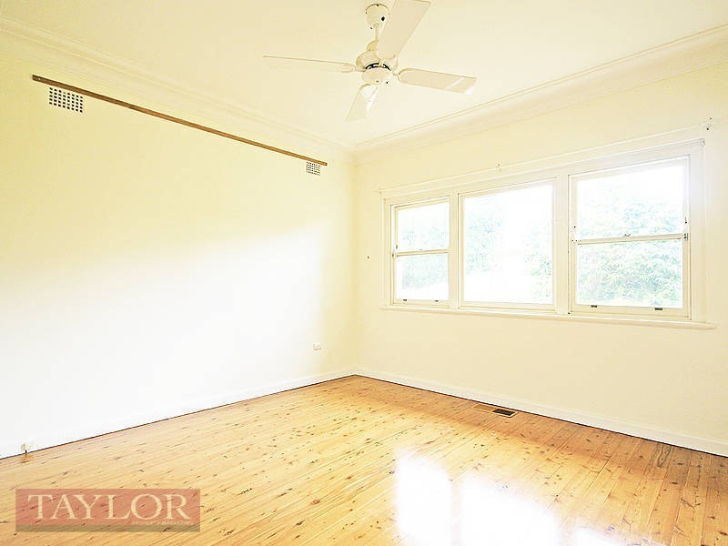 2 Lind Avenue, Oatlands NSW 2117