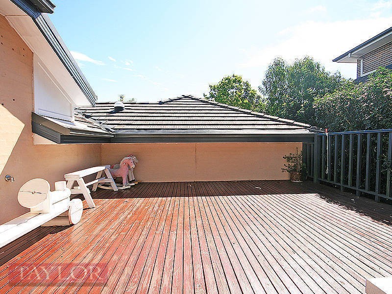 6 Hunterford Crescent, Oatlands NSW 2117