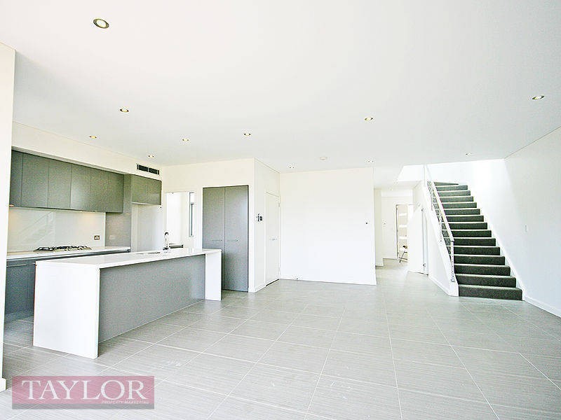 33 Central Park Avenue, Baulkham Hills NSW 2153