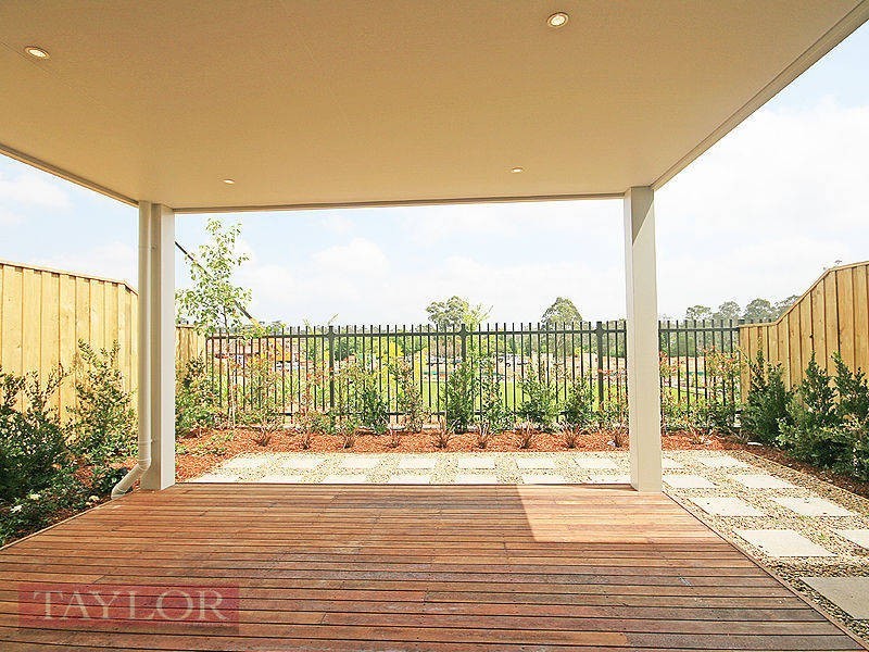 33 Central Park Avenue, Bella Vista NSW 2153