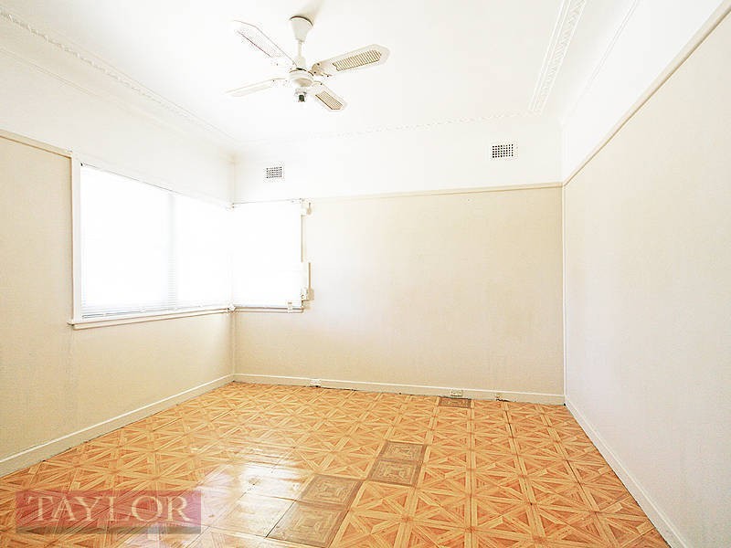 124 Walpole Street, Merrylands NSW 2160