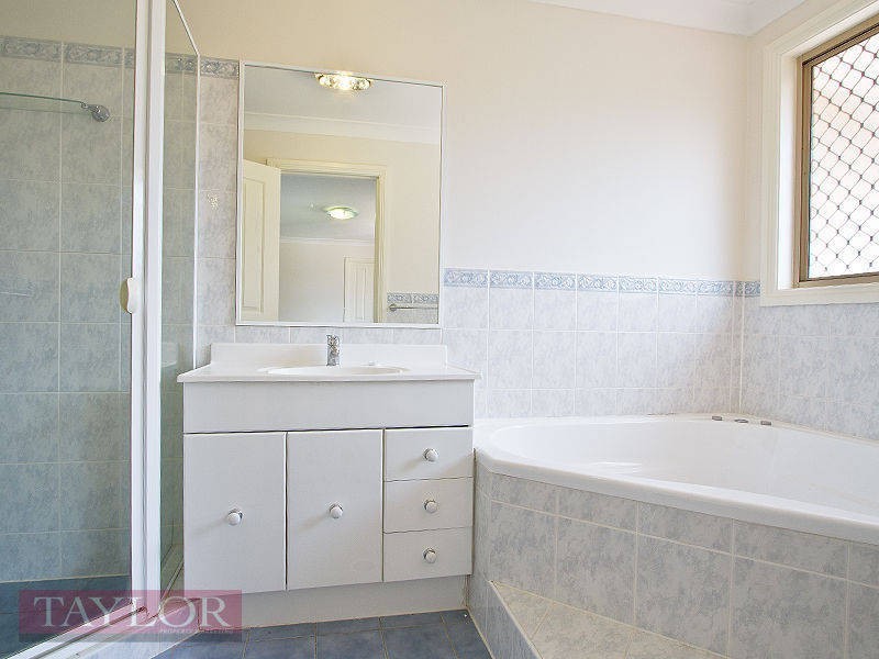 2/51 Pinetree Drive, Carlingford NSW 2118