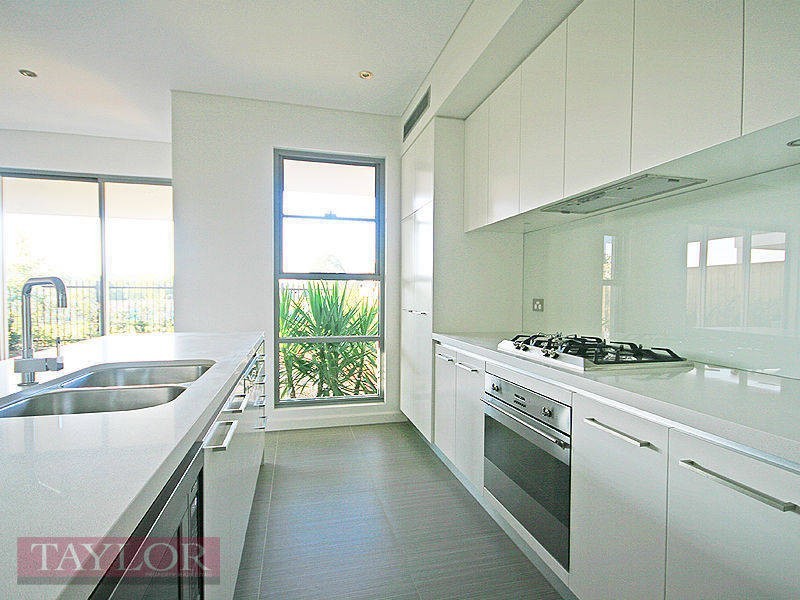 29 Central Park Avenue, Baulkham Hills NSW 2153