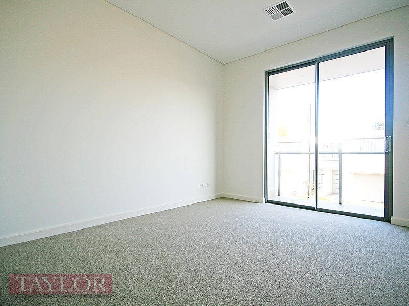 29 Central Park Avenue, Baulkham Hills NSW 2153