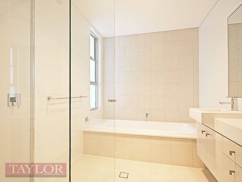 29 Central Park Avenue, Baulkham Hills NSW 2153