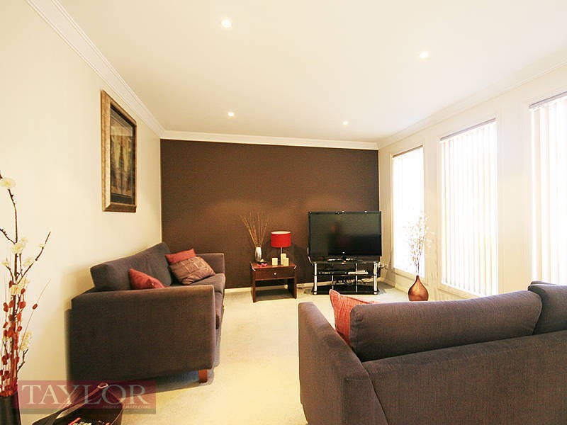 3 The Mews, Oatlands NSW 2117