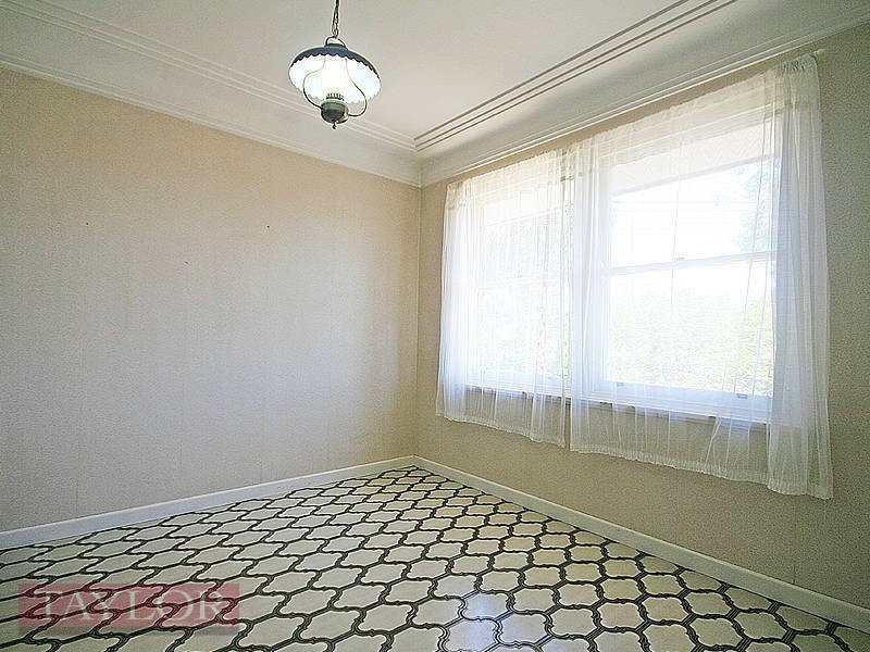 11 Oatlands Crescent, Oatlands NSW 2117