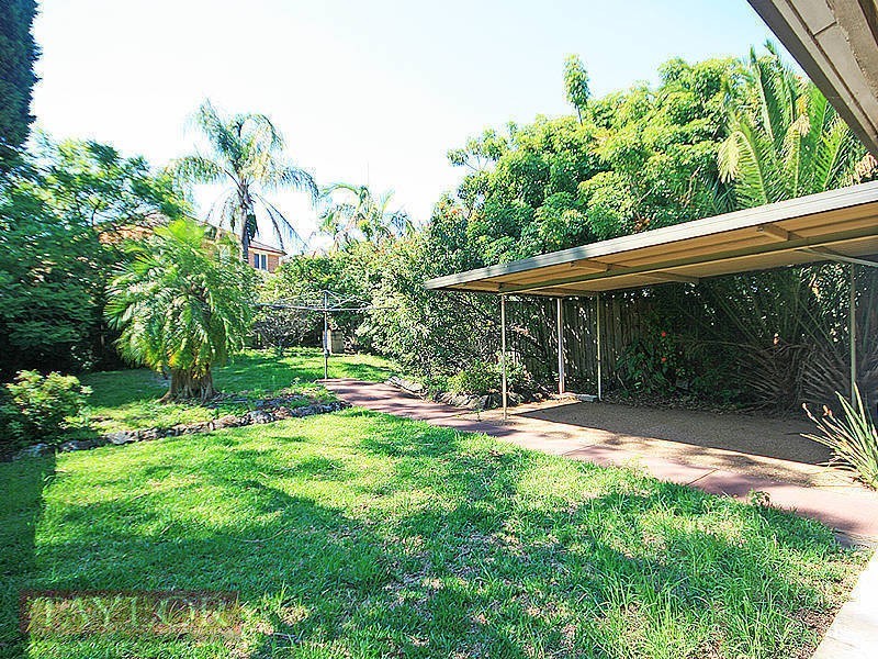 11 Oatlands Crescent, Oatlands NSW 2117