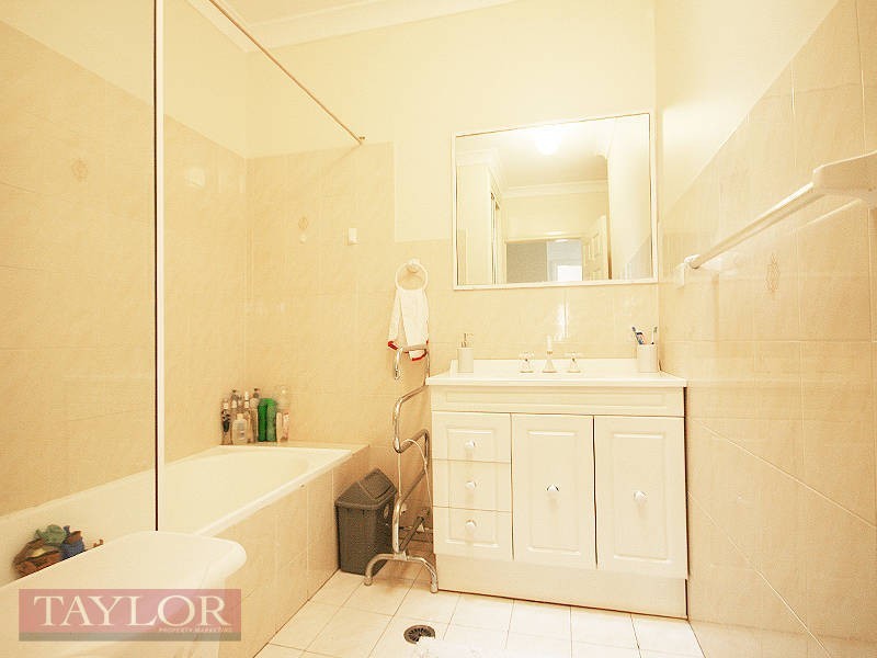 101/40 Strathalbyn Drive, Oatlands NSW 2117