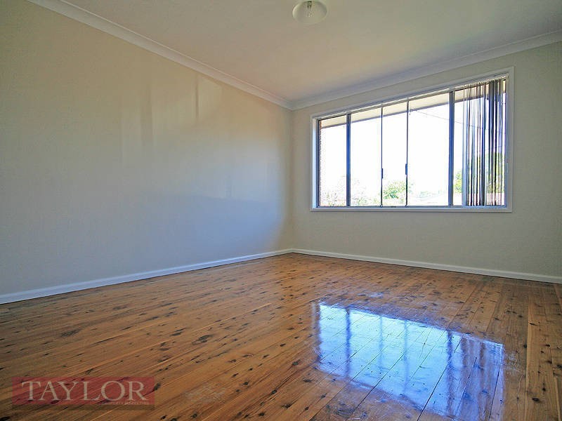 11 Niblick Crescent, Oatlands NSW 2117