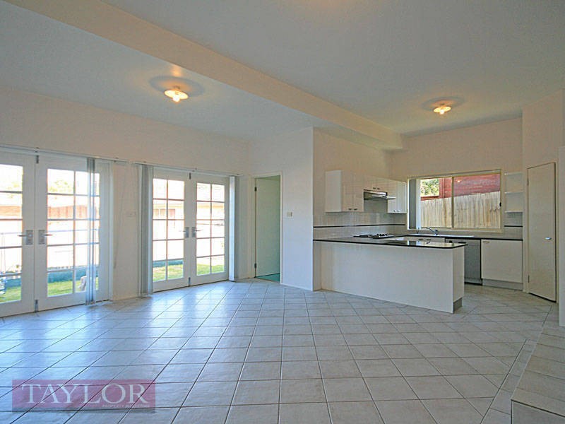 9 Uralba Place, Oatlands NSW 2117