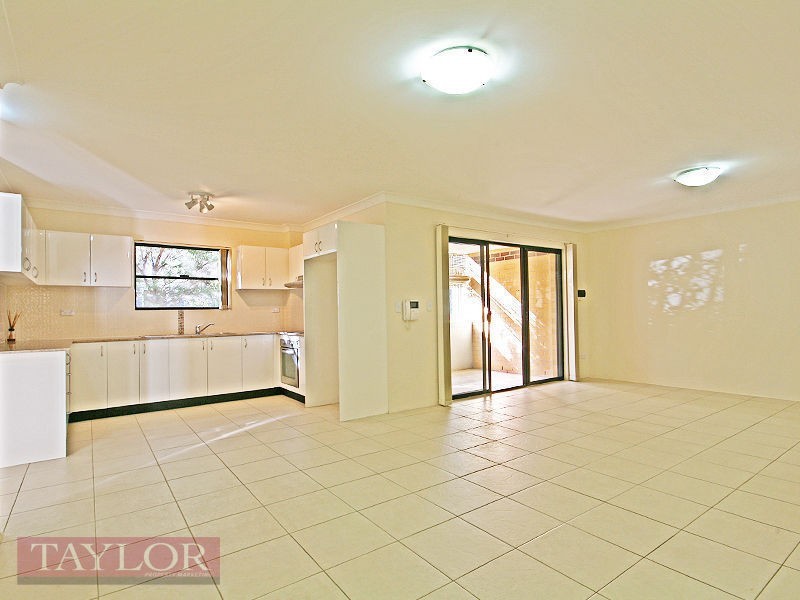 1/35 Penelope Lucas Lane, Rosehill NSW 2142