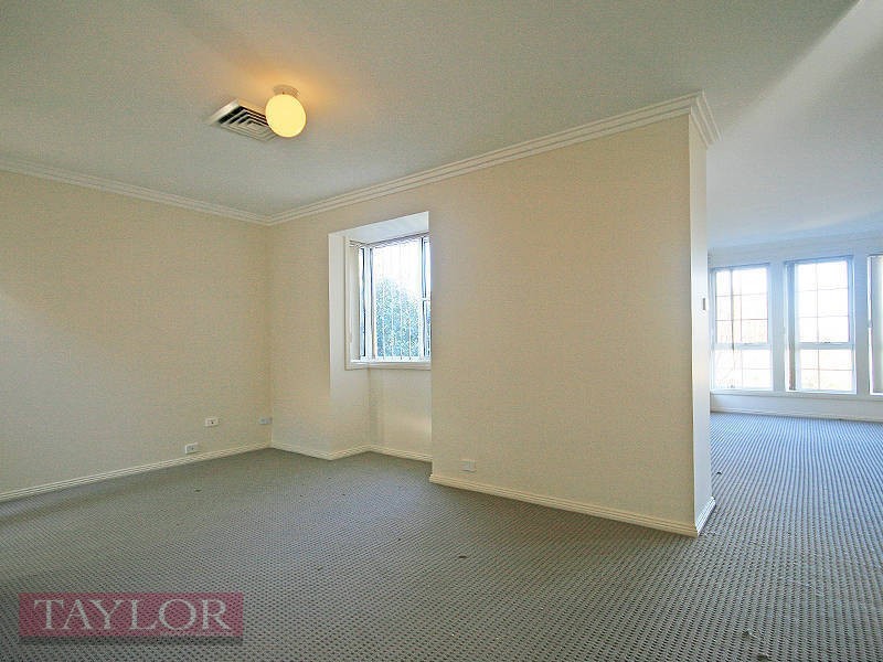 13 Riverview Place, Oatlands NSW 2117