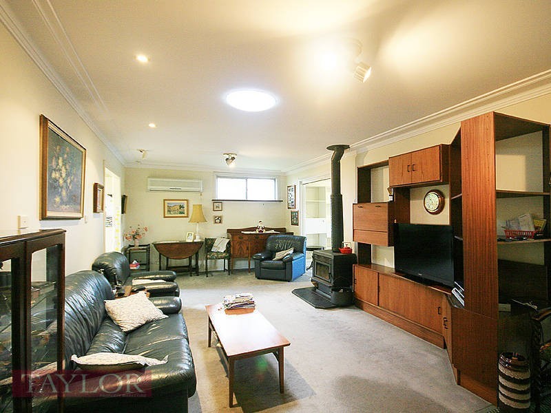 1 Kelvin Court, Oatlands NSW 2117