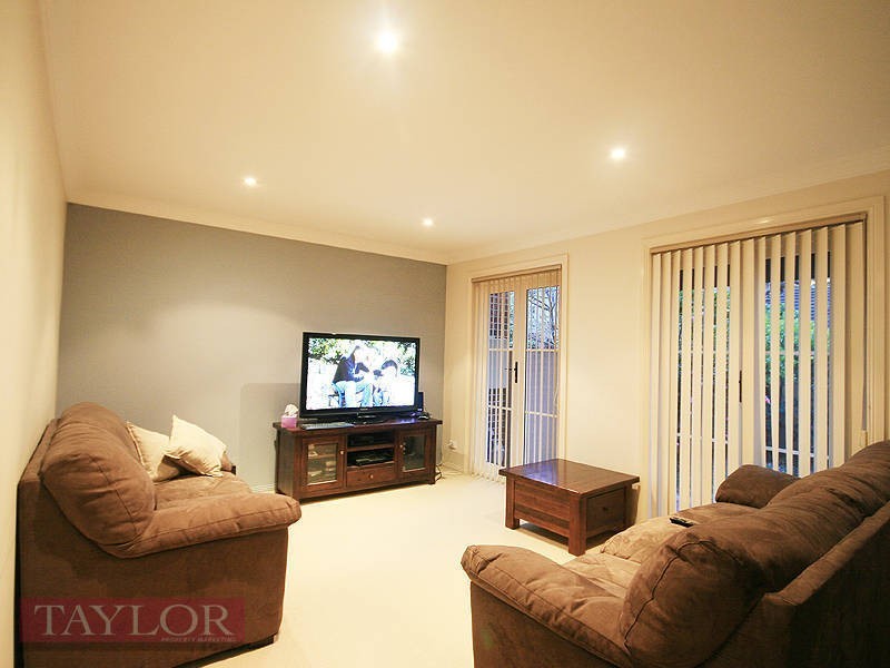 4 The Mews, Oatlands NSW 2117