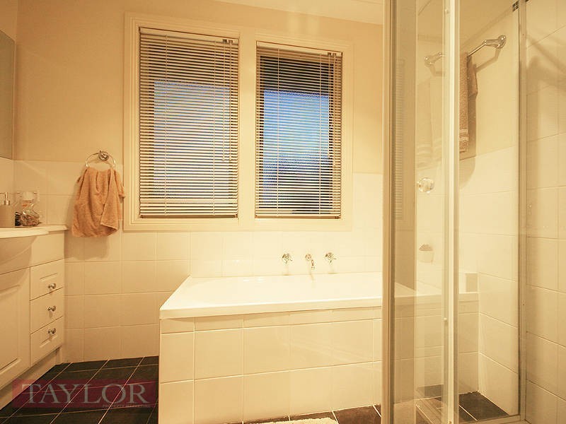 4 The Mews, Oatlands NSW 2117