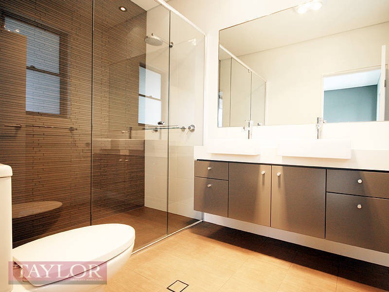 6 Central Park Avenue, Bella Vista NSW 2153