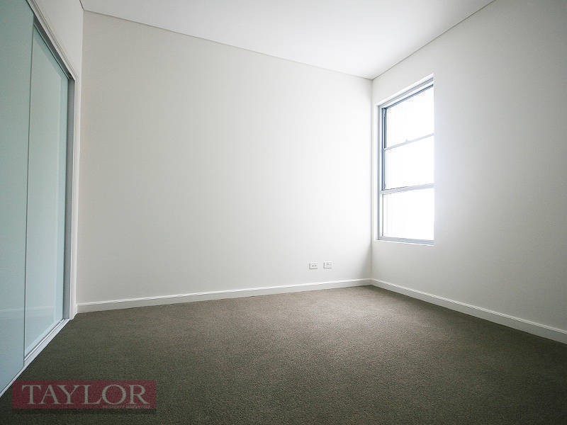 6 Central Park Avenue, Bella Vista NSW 2153