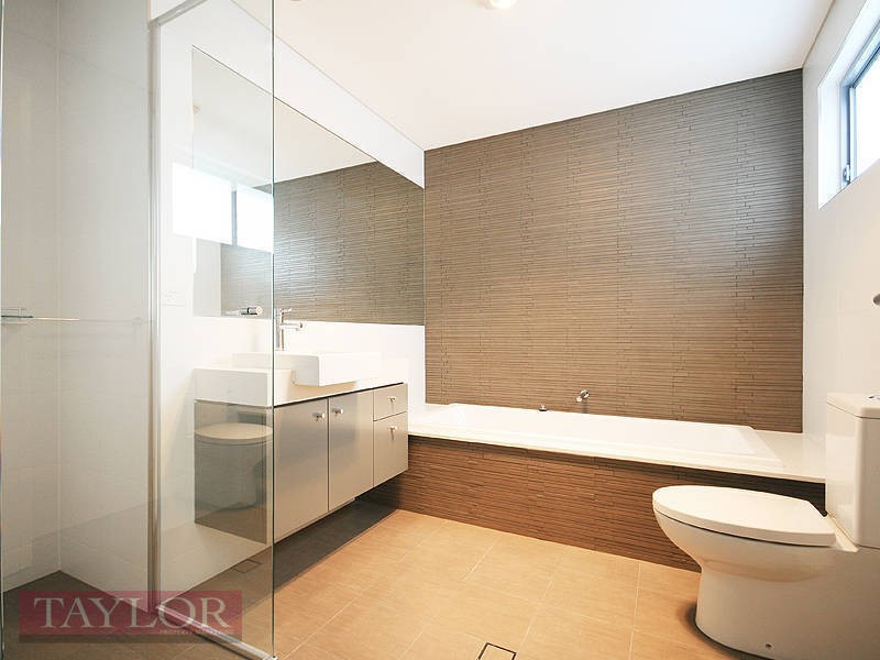 6 Central Park Avenue, Bella Vista NSW 2153