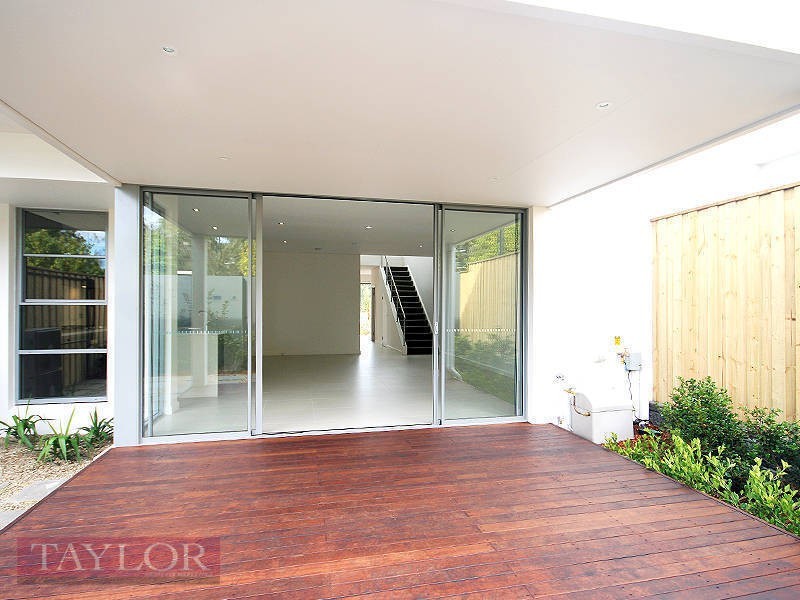 6 Central Park Avenue, Bella Vista NSW 2153
