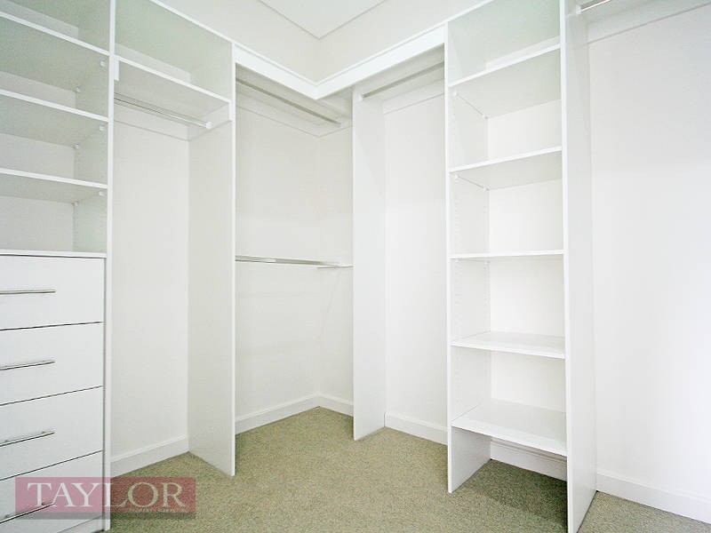 16 Central Park Avenue, Baulkham Hills NSW 2153