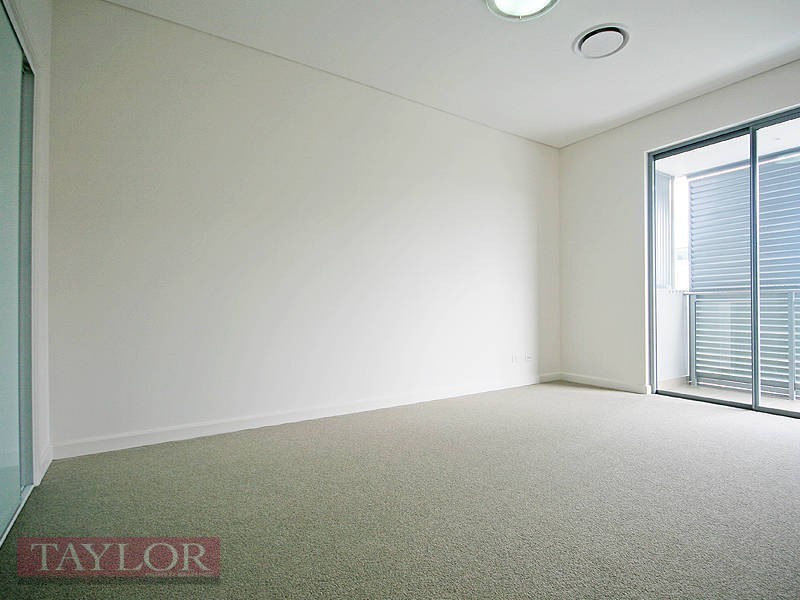 16 Central Park Avenue, Baulkham Hills NSW 2153