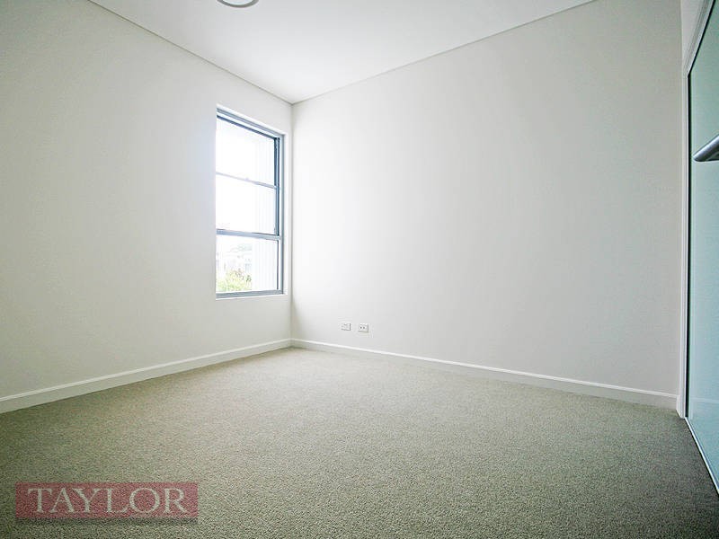 16 Central Park Avenue, Baulkham Hills NSW 2153