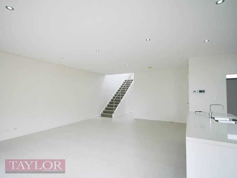 16 Central Park Avenue, Bella Vista NSW 2153