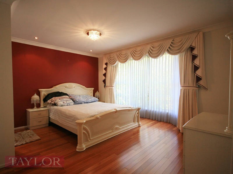 15 Larnook Close, Oatlands NSW 2117