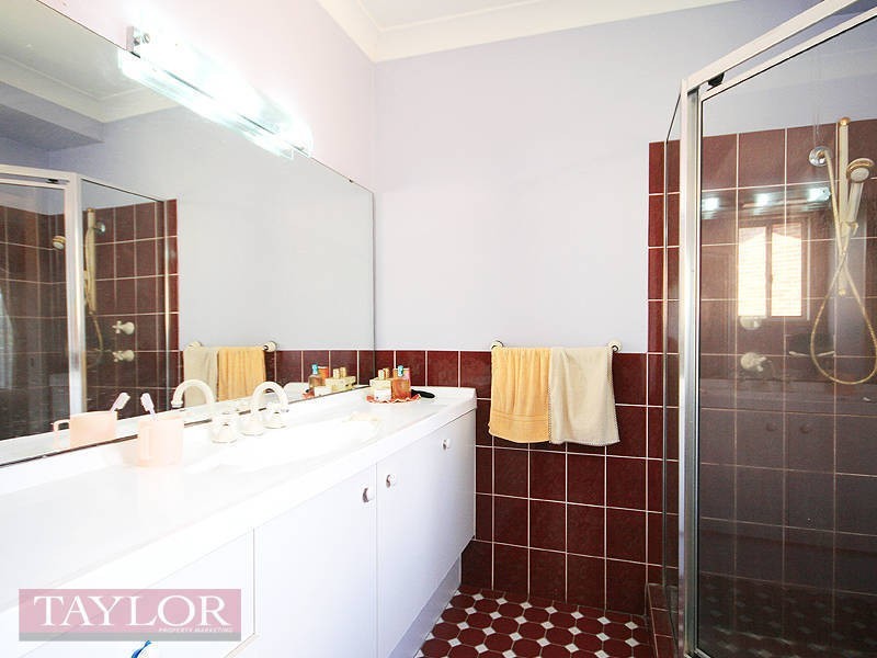 15 Larnook Close, Oatlands NSW 2117