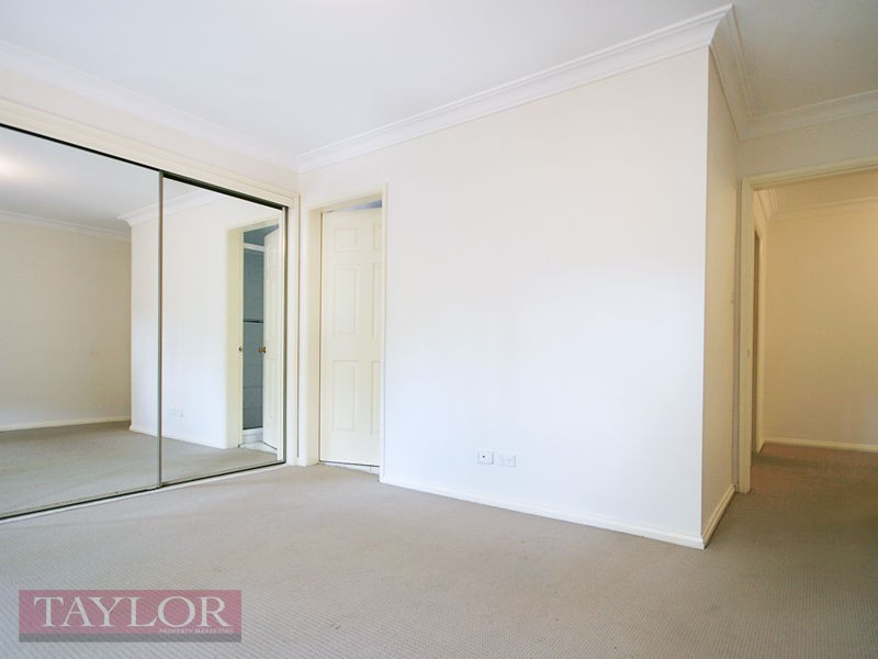 27/40 Strathalbyn Drive, Oatlands NSW 2117