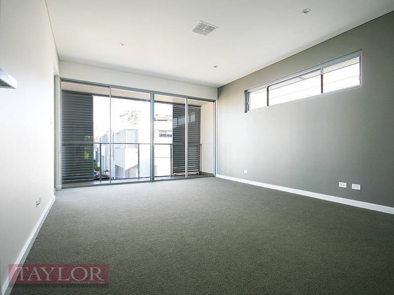 30 Central Park Avenue, Baulkham Hills NSW 2153
