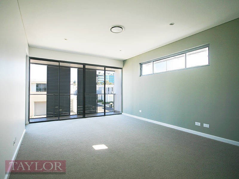 34 Central Park Avenue, Baulkham Hills NSW 2153