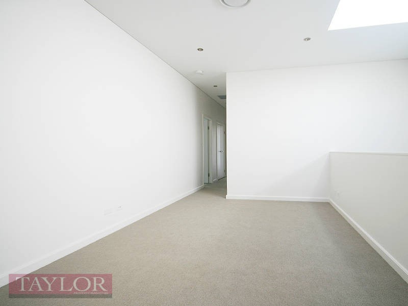 34 Central Park Avenue, Baulkham Hills NSW 2153