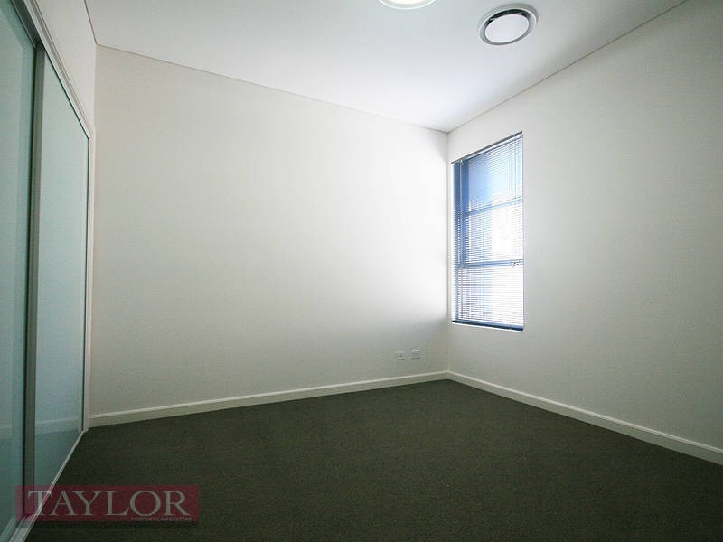 80  Central Park Avenue, Bella Vista NSW 2153