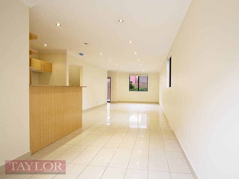 8/210 Pennant Hills Road, Oatlands NSW 2117