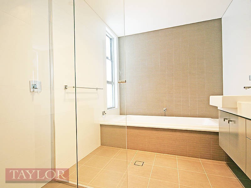 68 Central Park Avenue, Bella Vista NSW 2153