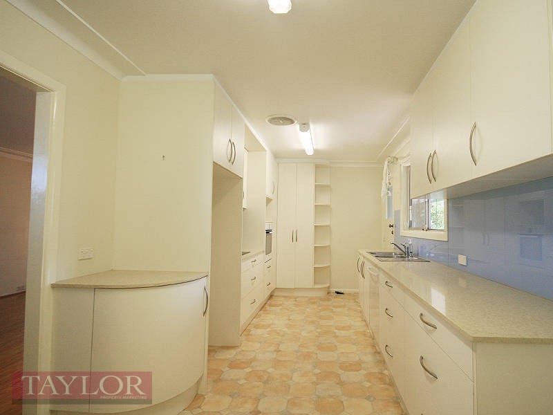 1 Kelvin Court, Oatlands NSW 2117