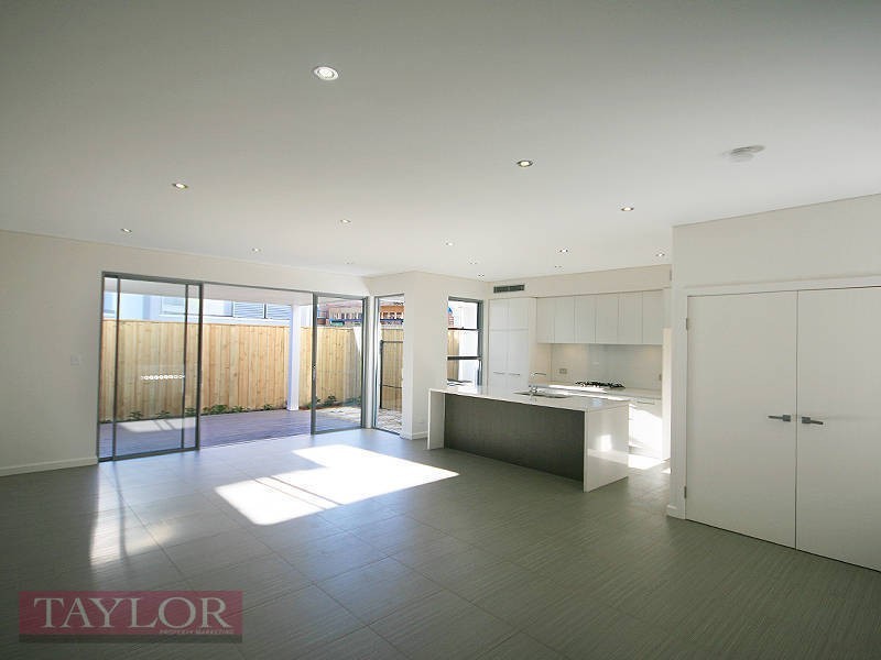 68  Central Park Avenue, Baulkham Hills NSW 2153