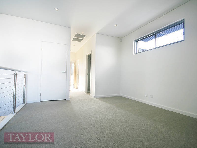 68  Central Park Avenue, Baulkham Hills NSW 2153