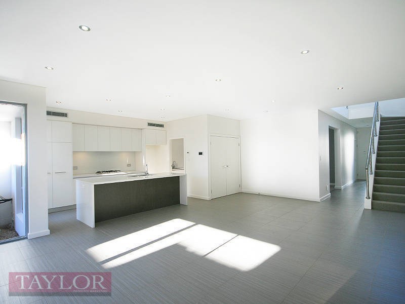 68 Central Park Avenue, Bella Vista NSW 2153