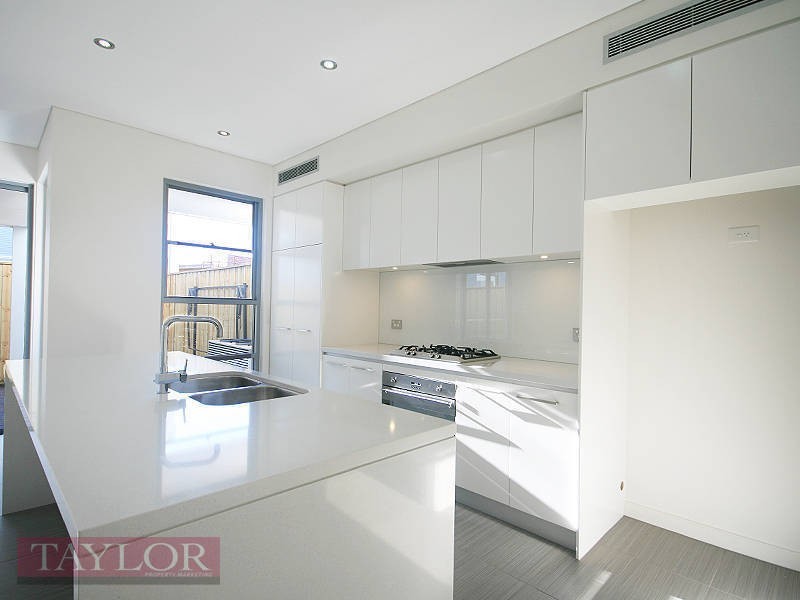 68 Central Park Avenue, Bella Vista NSW 2153