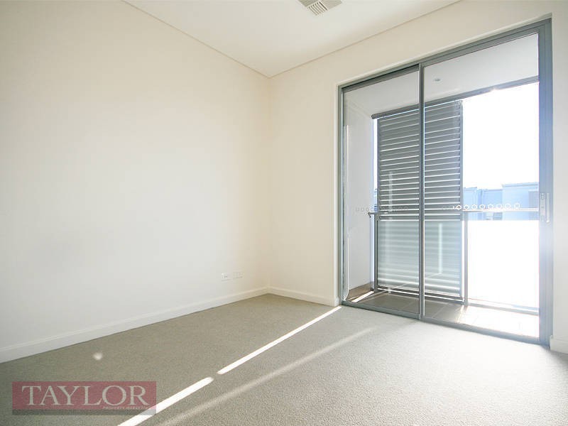 68 Central Park Avenue, Bella Vista NSW 2153