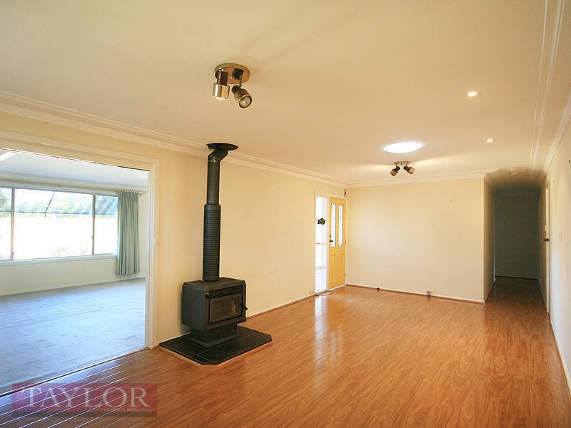 1 Kelvin Court, Oatlands NSW 2117