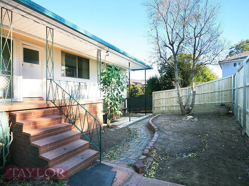 1 Kelvin Court, Oatlands NSW 2117