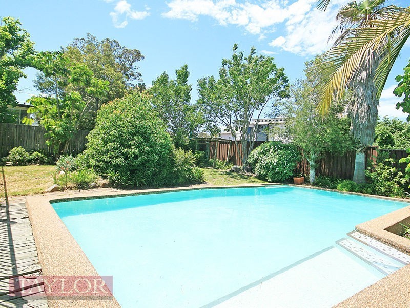 13 Alanas Avenue, Oatlands NSW 2117