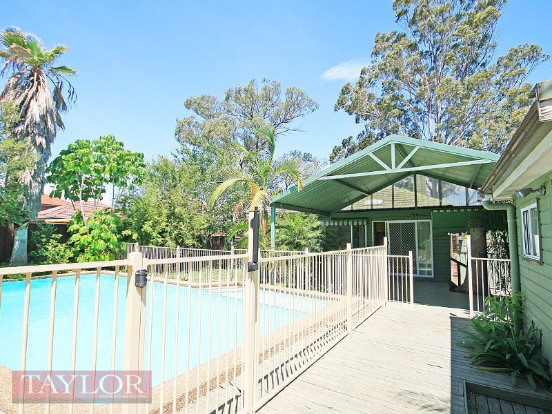 13 Alanas Avenue, Oatlands NSW 2117