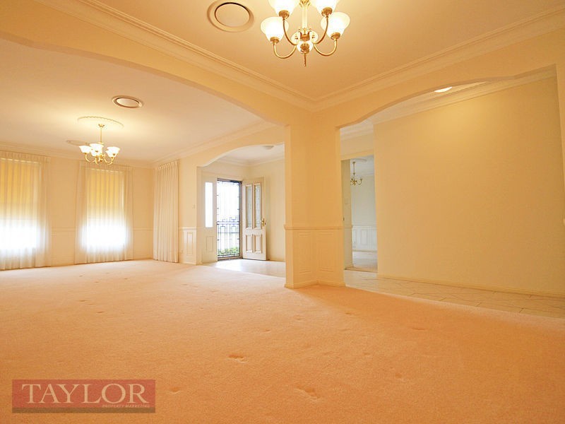 81 Redden Drive, Kellyville NSW 2155